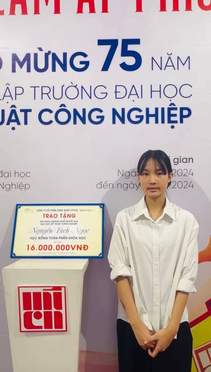 Em Nguyễn Minh Ngọc - Thủ khoa ngành Thiết kế đồ họa Trường Đại học Mỹ Thuật Công Nghiệp 